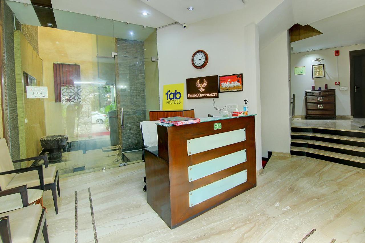 FabHotel Phoenix Hospitality Gurgaon Buitenkant foto